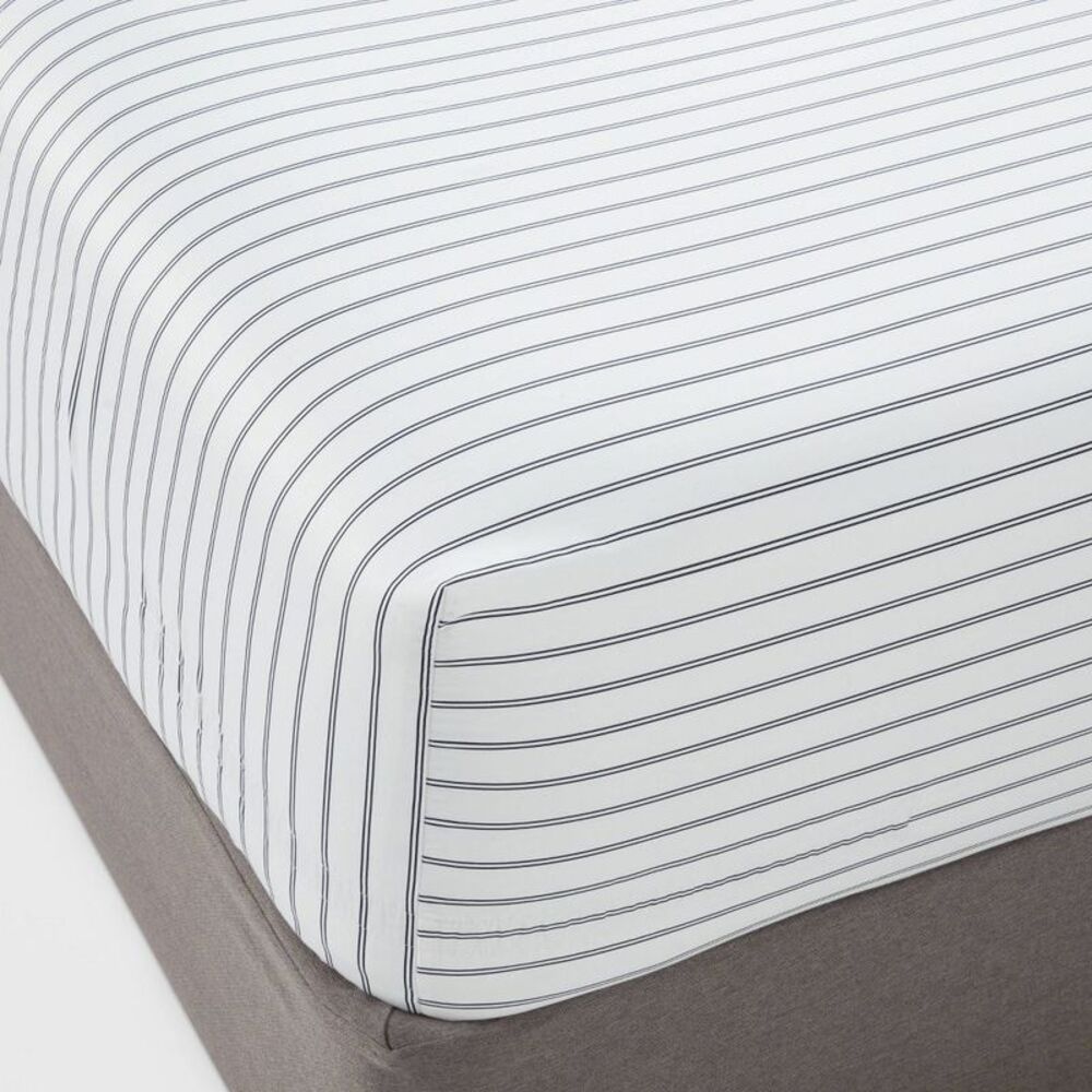 California King 400TC Performance Fitted Sheet Navy Stripe - 18" Pocket